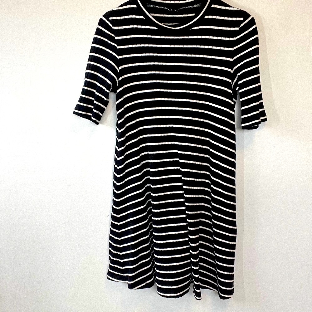 Uniqlo Black and White Striped Cotton Dress